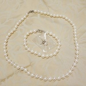 Pearl jewelry set